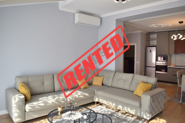Apartament 2+1 per qira shume prane Shkolles se Baletit, ne rrugen Petro Nini Luarasi ne Tirane.
Ap